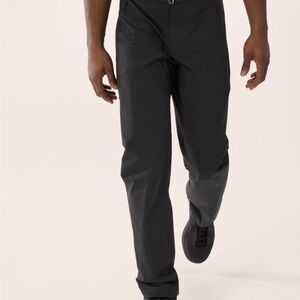 Arc'teryx Men's Dark Gray Cargo Pants Size 34 Hiking / outdoor Pant REI